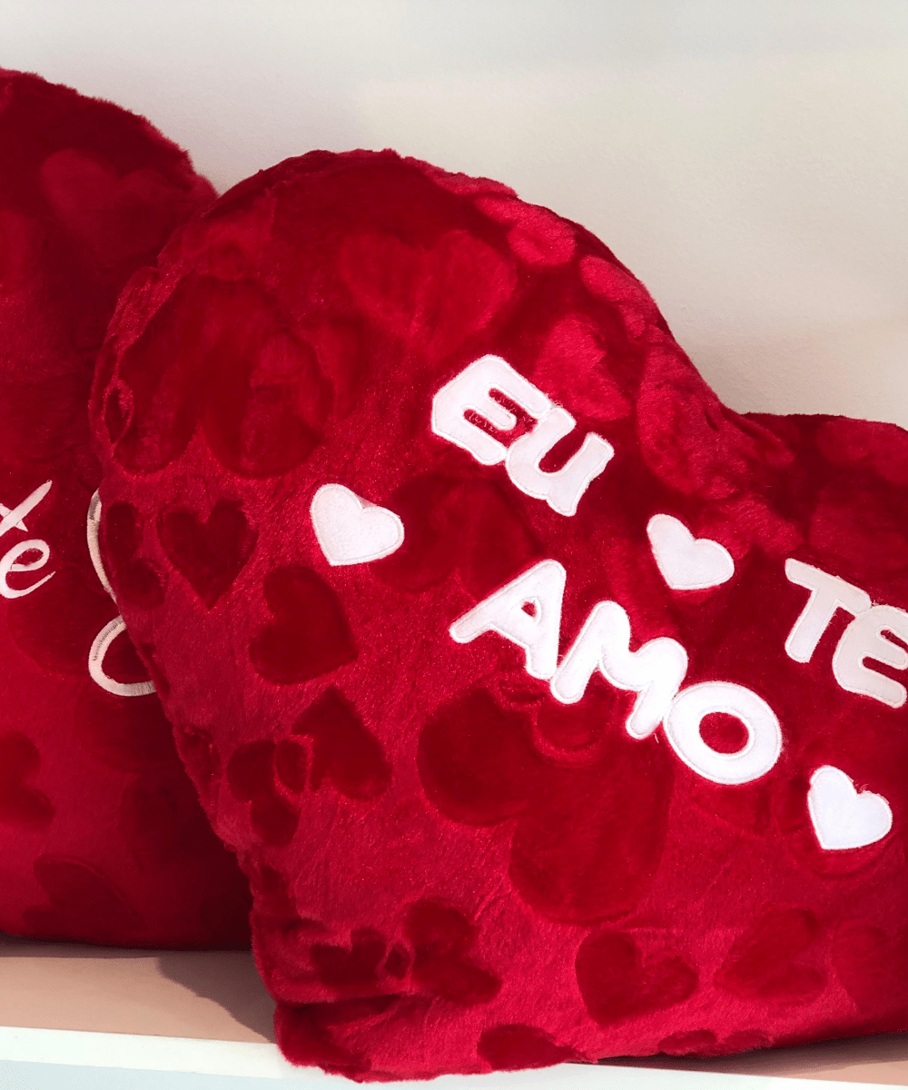 CORAÇÃO PELUCIA 57CM _TE AMO