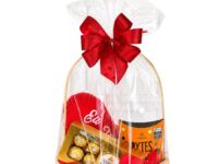 Cesta Amor Eterno em formato de coração com pelúcia e Ferrero Rocher em Araruama