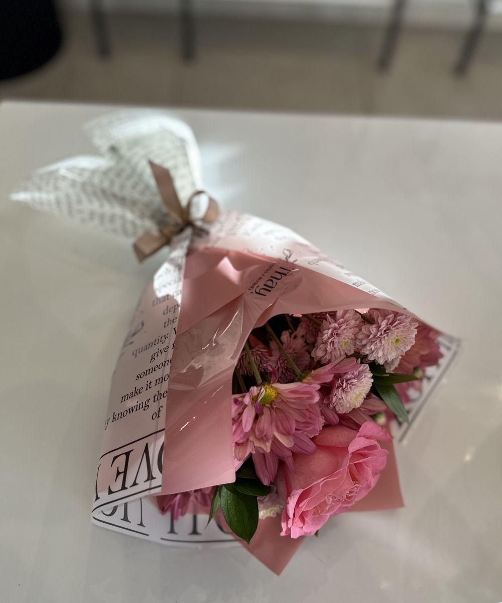 Mini buquê de rosa cor de rosa para presente em Araruama