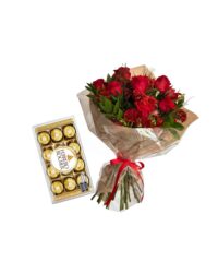 Buquê de rosas vermelhas importadas com Ferrero Rocher T12 para presente romântico em Araruama