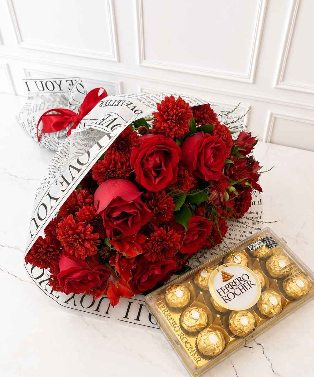 Buquê de rosas vermelhas importadas com Ferrero Rocher T12 para presente romântico em Araruama