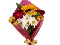 Mini buquê de girassol com rosa vermelha importada para presente em Araruama
