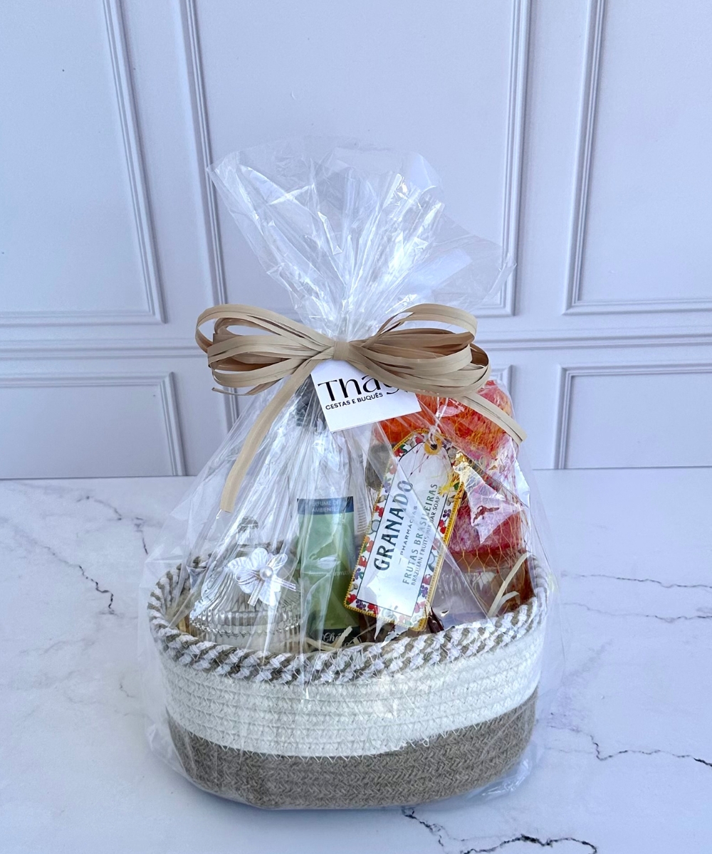 Cesta Serenidade 4 Cesta Serenidade com Granado, vela aromática e itens de autocuidado em Araruama