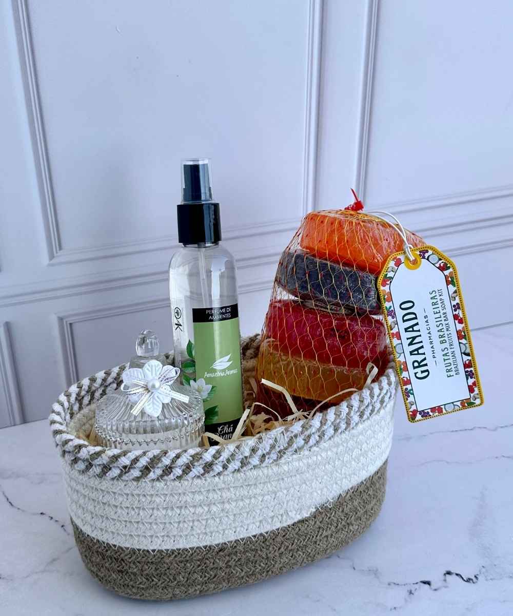 Cesta Serenidade 3 Cesta Serenidade com Granado, vela aromática e itens de autocuidado em Araruama