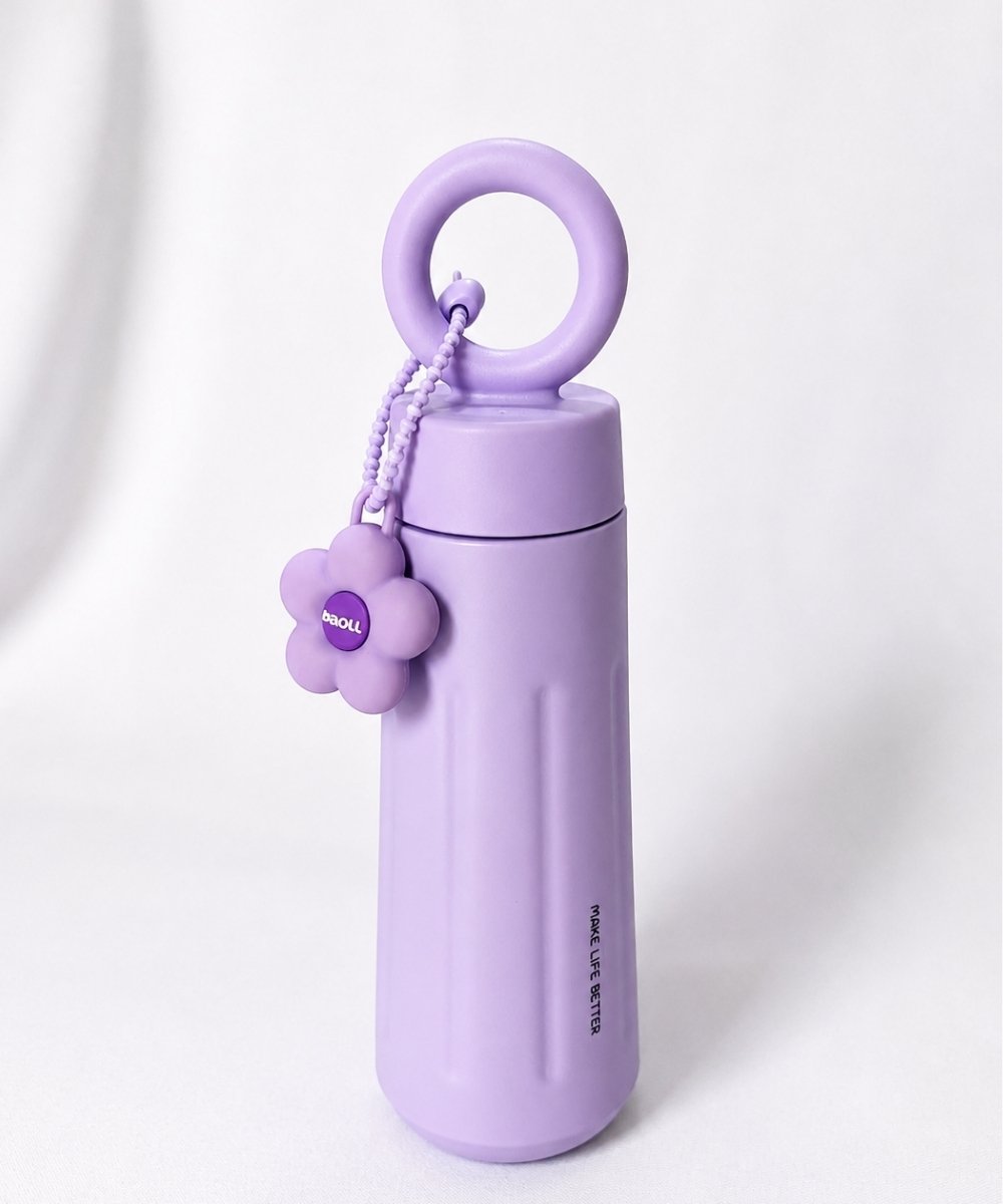 Garrafa Térmica 450ml 3 Garrafa térmica 450ml em aço inox com chaveiro de florzinha em Araruama