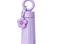 Garrafa térmica 450ml em aço inox com chaveiro de florzinha em Araruama