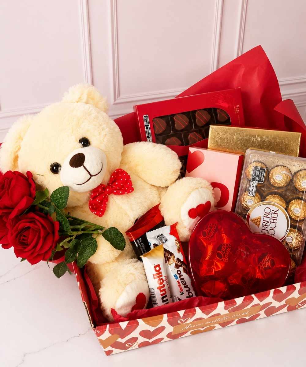 Cesta Amor Supremo 3 Cesta Amor Supremo com Ferrero Rocher, Lindt, Cacau Show e pelúcia em Araruama