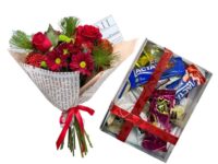 Mini buquê de rosas vermelhas com bombons Lacta em Araruama