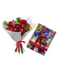 Mini buquê de rosas vermelhas com bombons Lacta em Araruama