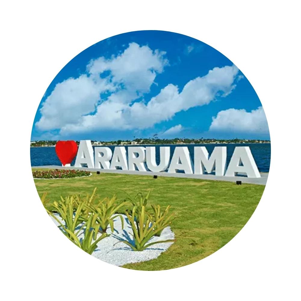 Foto da orla de Araruama, placa eu Amo Araruama