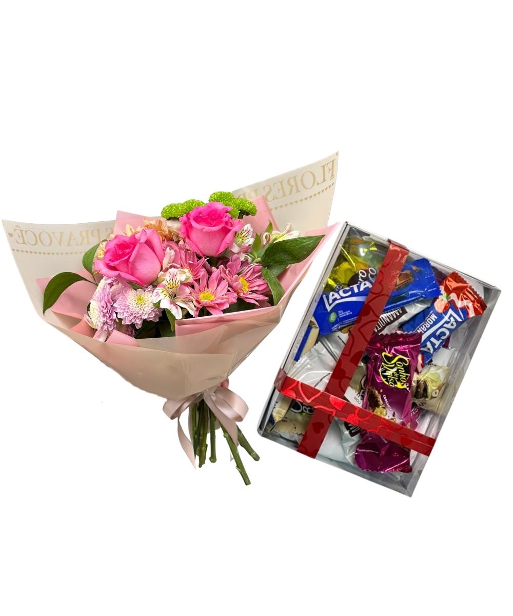Mini Buquê de Rosas Cor de Rosa com Bombons Lacta em Araruama