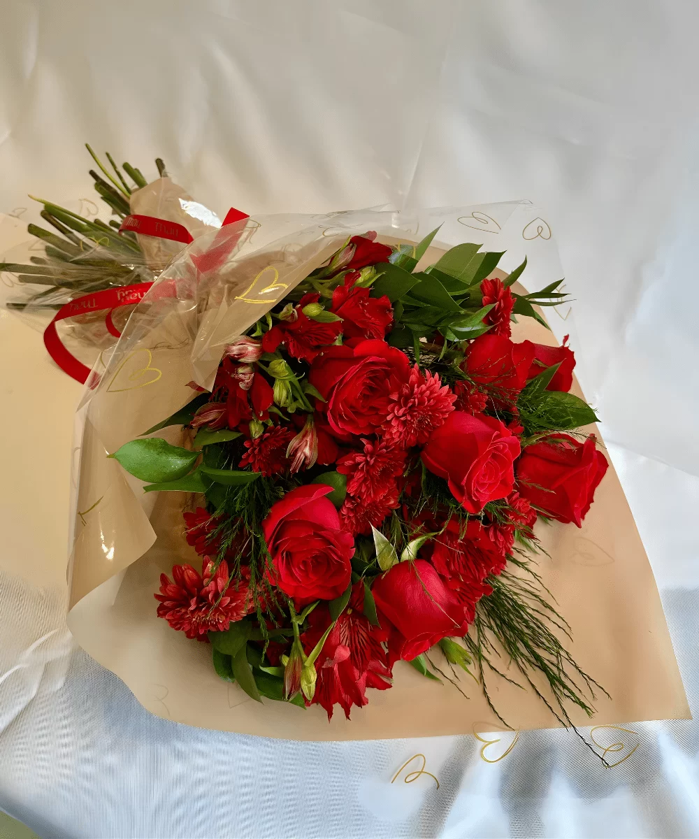 Buquê de rosas vermelhas para presente em Araruama