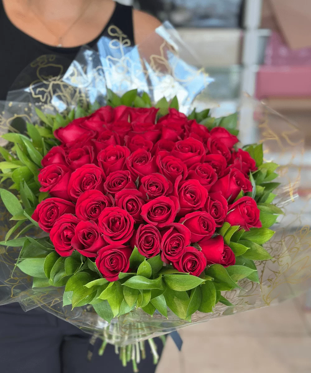 Buque com 50 rosas vermelhas - Araruama