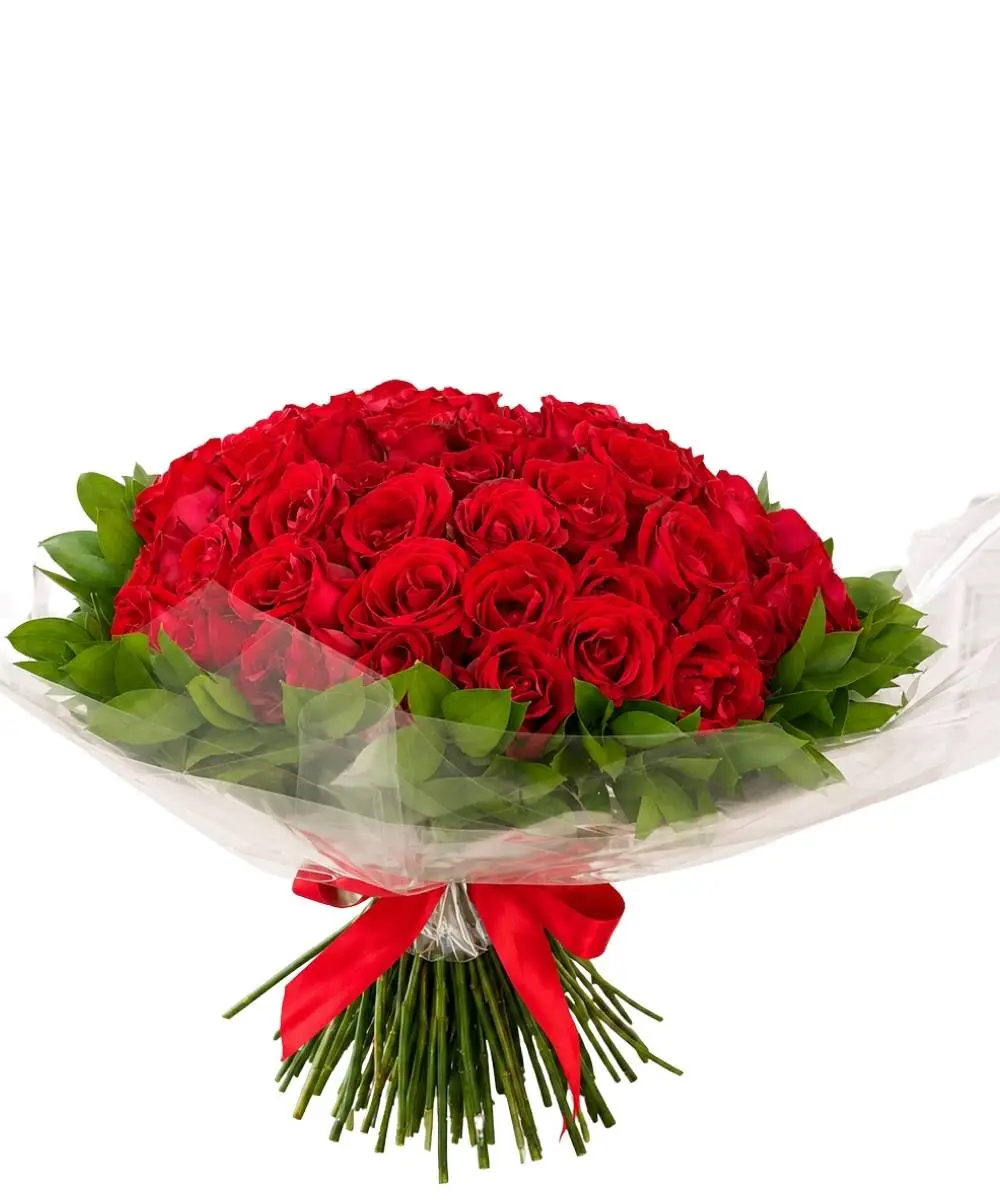 Buquê com 50 rosas importadas para presente romântico em Araruama