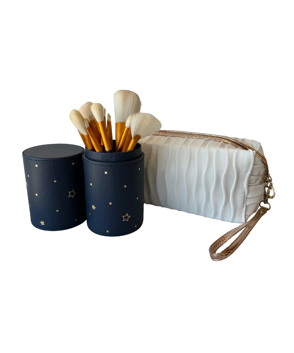 Kit de maquiagem com necessaire e pincéis para presente em Araruama