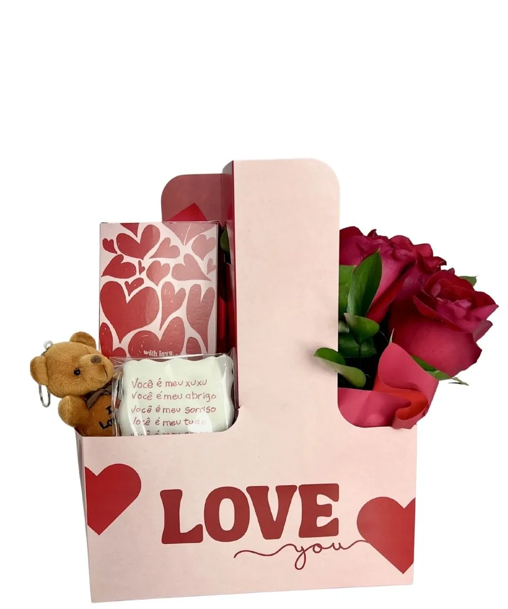 Buquês e Cestas em Araruama | Entrega Rápida - Thay Cestas e Buquês 15 Presente romântico com rosas vermelhas importadas e chocolate em Araruama